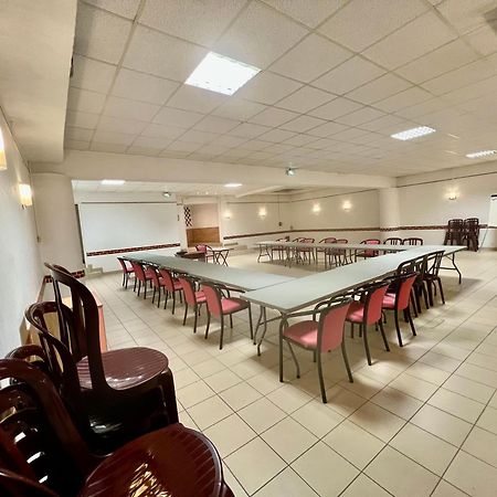 Hotel De La Tour Saint Etienne Sud Экстерьер фото